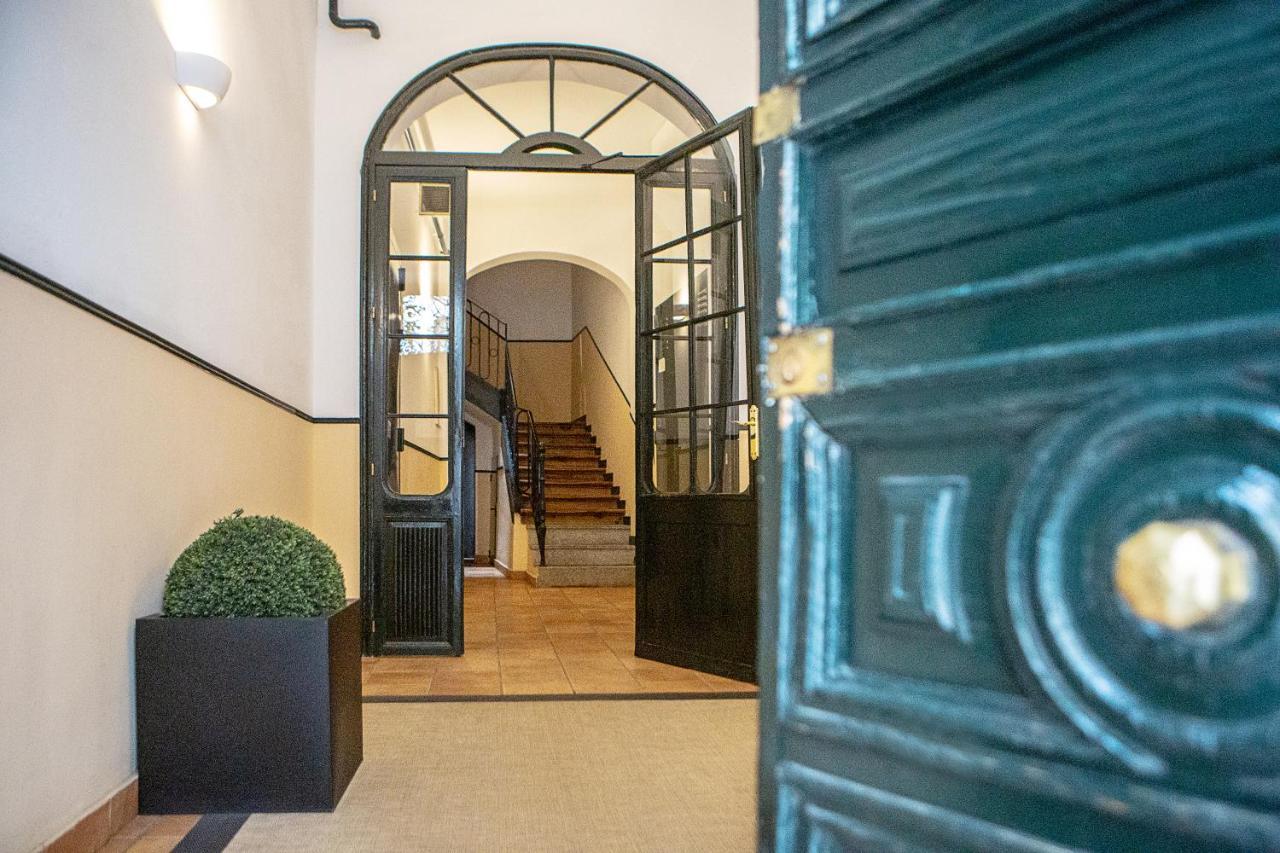 Calle Huertas Coqueto By Regalatemadrid Exterior photo