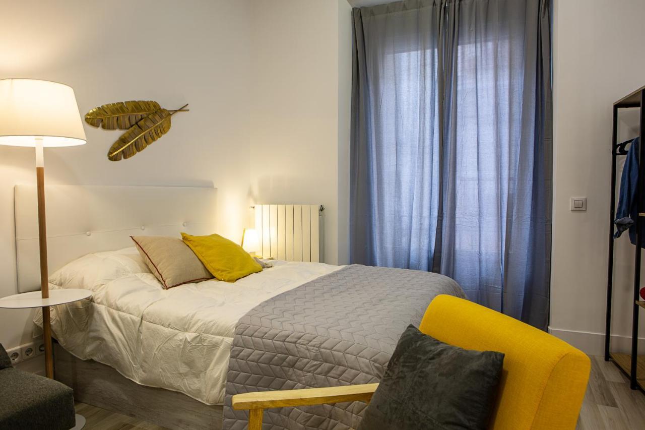 Calle Huertas Coqueto By Regalatemadrid Exterior photo