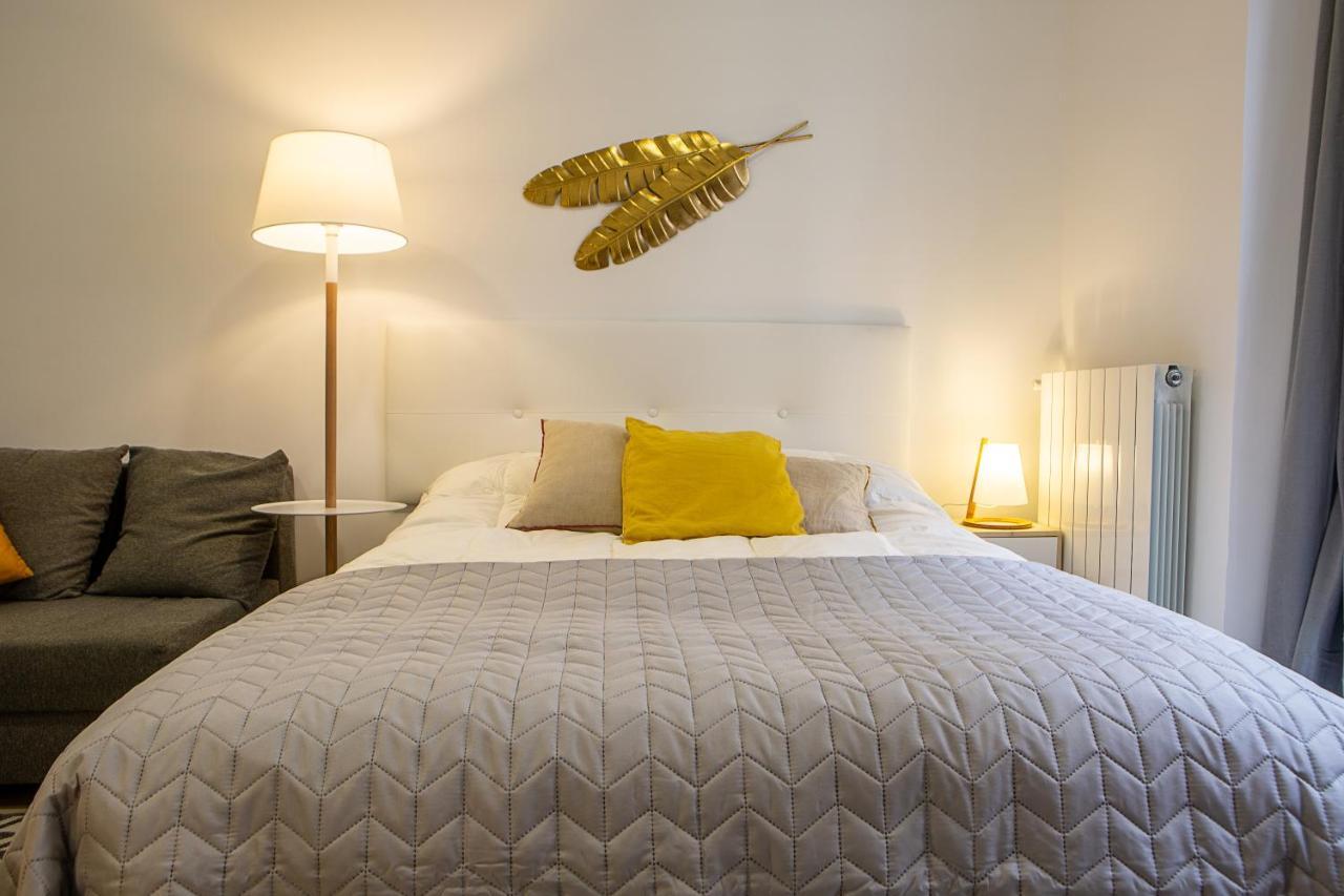 Calle Huertas Coqueto By Regalatemadrid Exterior photo